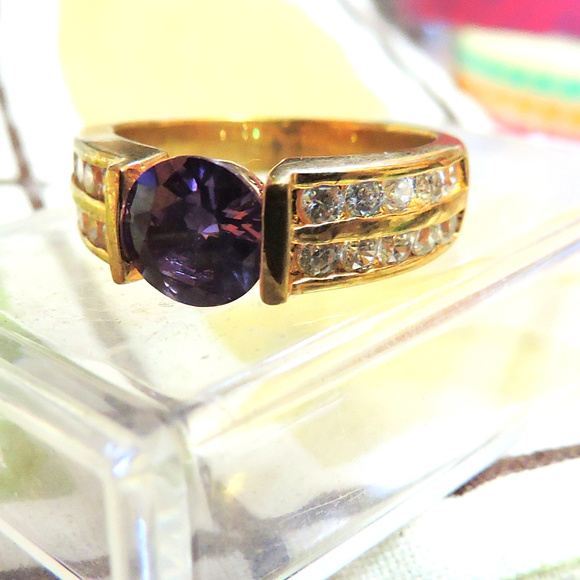 sz 7 ring .. purple centerstone NWOT ... r25 - Picture 3 of 5